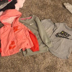 Nike bundle of tops